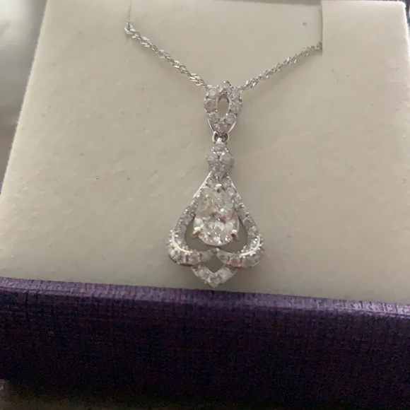 14k Solitaire Diamond Pendent - Picture 6 of 9